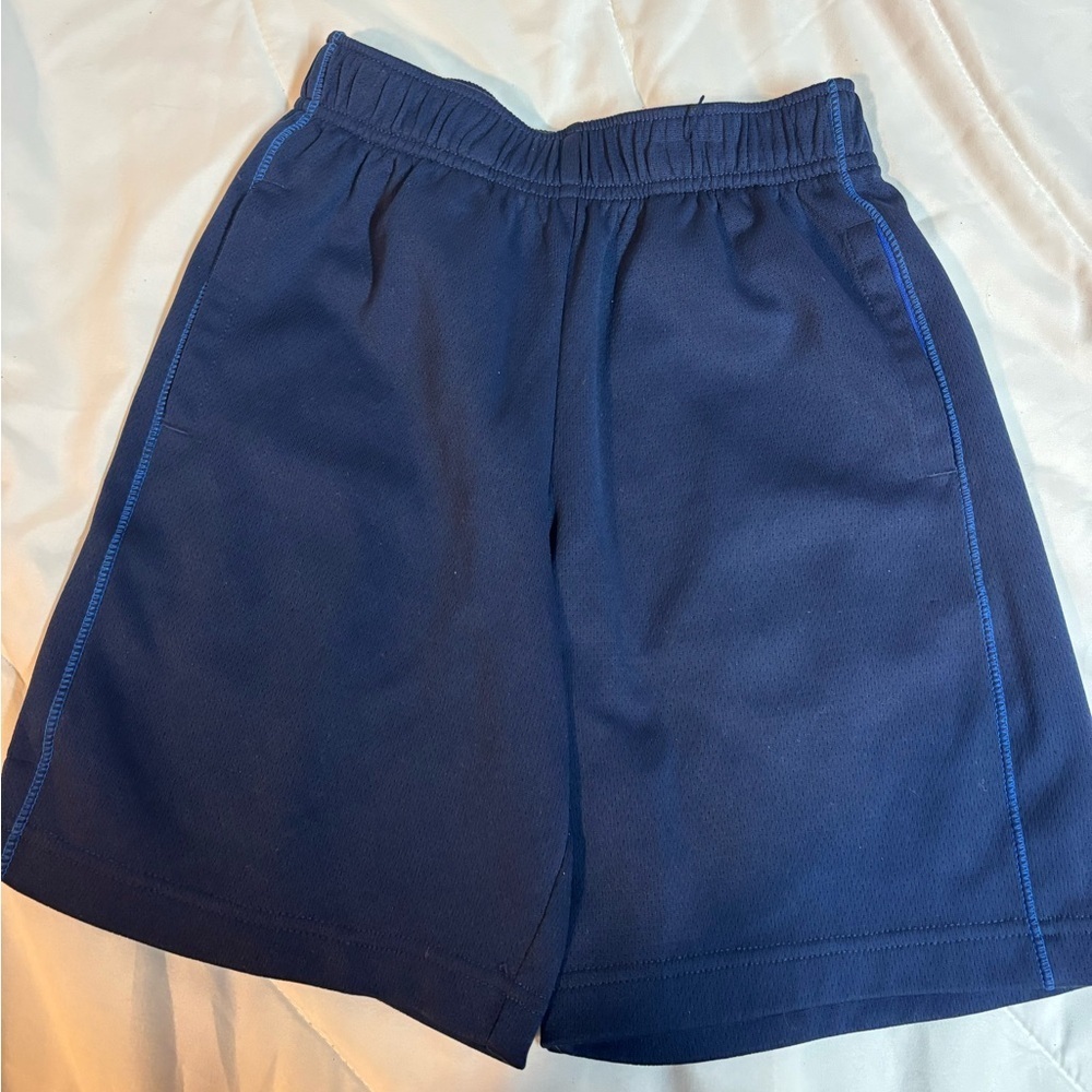 Cat & Jack Dark Blue Navy Shorts size 6/7 - Picture 1 of 4
